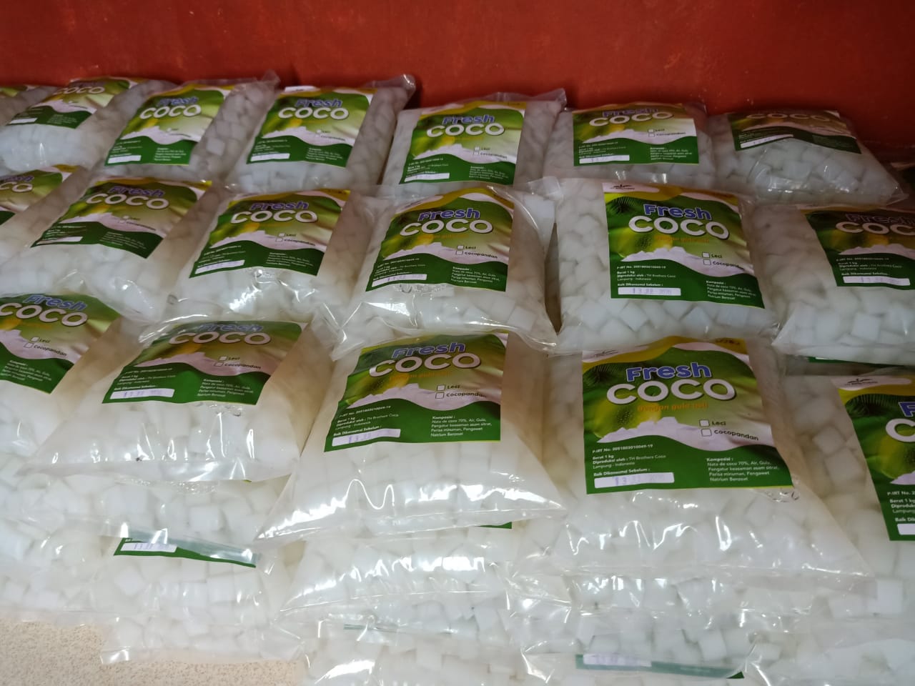 Nata de coco kemasan